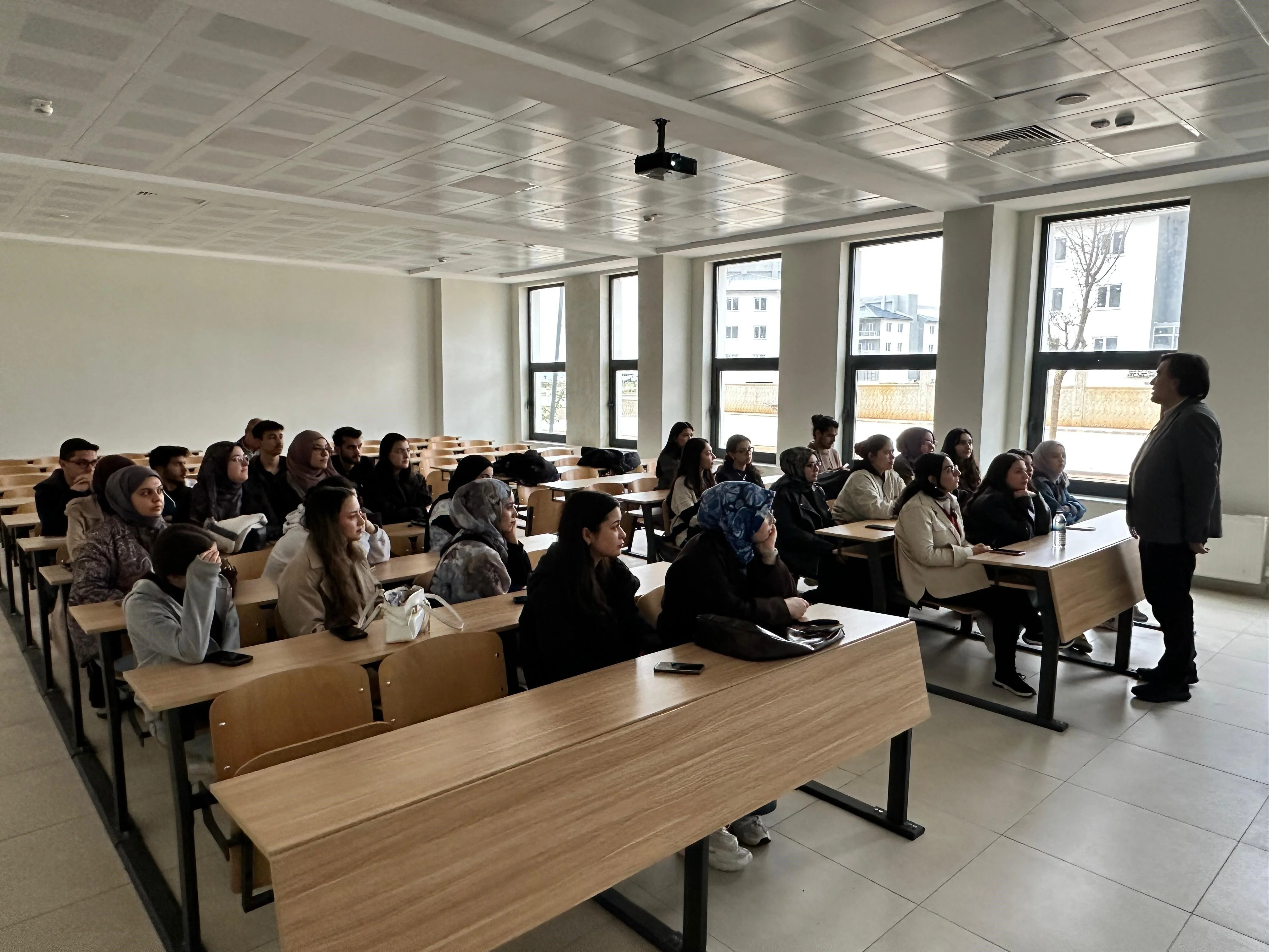 Kulu Sağlık Bilimleri Fakültesi Akademik-İdari Personeli ve Öğrencilere Yönelik Seminer Gerçekleştirildi